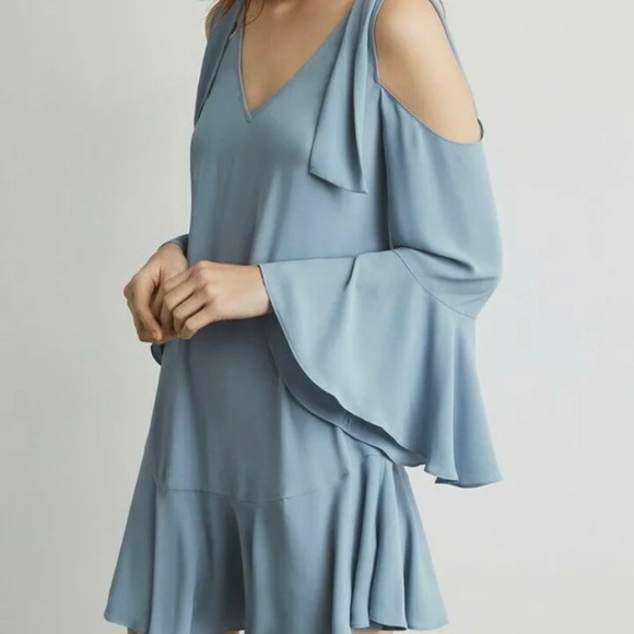 NWT BCBGMaxAzria Ellison Knot Detail Cold-Shoulder Dress. Women’s Size S - Picture 3 of 11